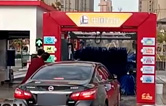 常州中石化FX-11-7雙風(fēng)機(jī)7刷電腦洗車(chē)機(jī)設(shè)備交付使用，現(xiàn)場(chǎng)排起來(lái)了長(zhǎng)龍。