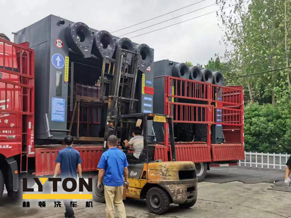 全力以赴促生產(chǎn)，全自動(dòng)洗車(chē)機(jī)發(fā)貨忙不停！秋天是收獲的季節(jié)，九月加油，林頓加油！