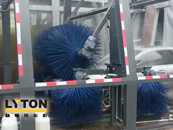 用戶對比,還得林頓FX11全自動洗車機(jī)!常州南門石化配置洗車設(shè)備記!“品質(zhì)·交付”只為不負(fù)客戶所托!
